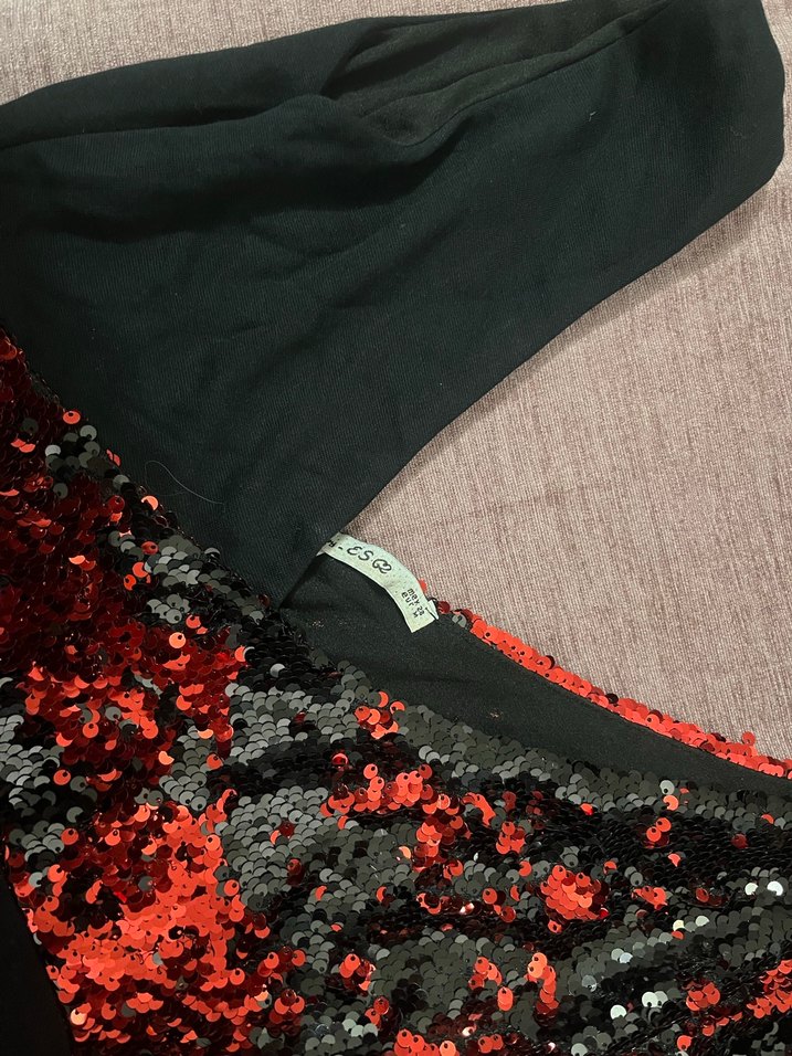 Kırmızı Siyah Payetli Mini V Yaka Elbise - Görsel 2