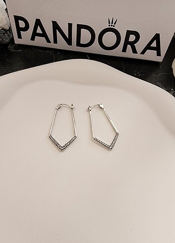 Pandora Asimetrik Sallantılı Küpe