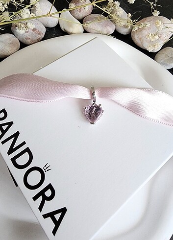 Pandora Pembe Taşlı Aile Ağacı Kalp Charm