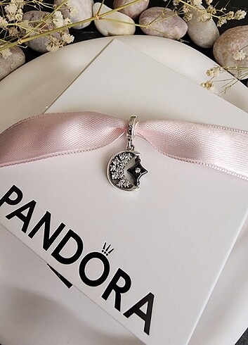 Pandora Işıltılı Hilal Ay ve Dönen Yıldız Charm
