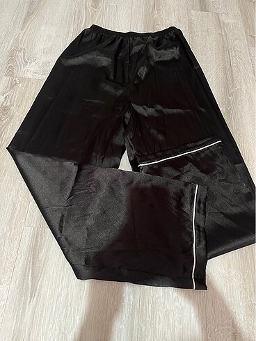 s Beden siyah Renk Saten pijama takımı