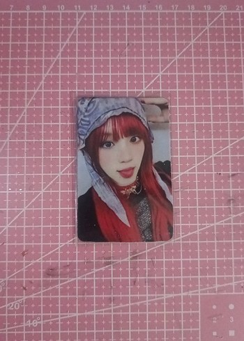 yuqi photocard