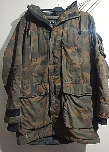 Bershka Mont
