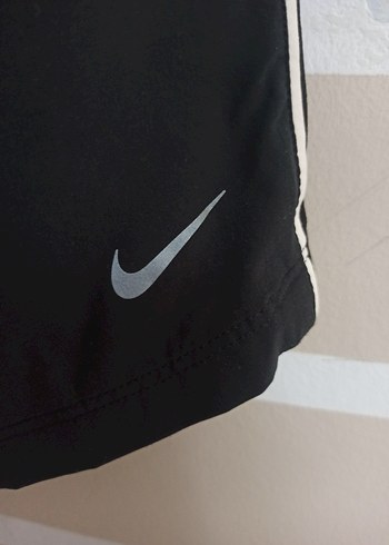Nike Nike Siyah Rahat Kesim Spor Şort