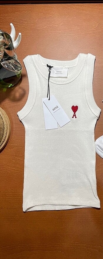 Ami Paris kadın atlet