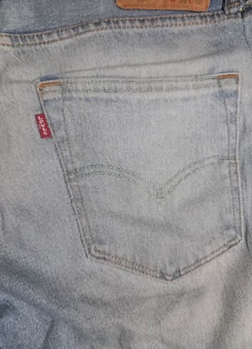 l Beden Levi's kot şort