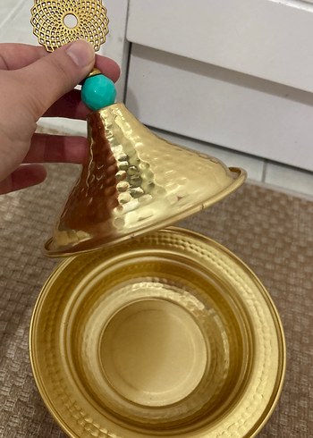 İşlemeli Parlak Altın Kapaklı lokumluk - Görsel 2