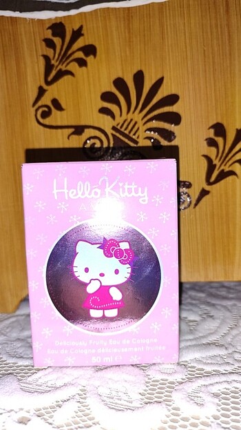  Beden Avon Hello Kitty Candy Dream Edc 50ml Parfüm