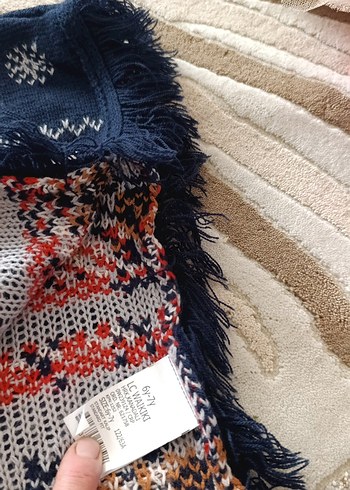 Kapüşonlu Nakışlı Kız Panço - Görsel 3