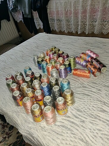 Beden çeşitli Renk 30adet simli. 15adet simsiz. 6adet. Naylon bobin