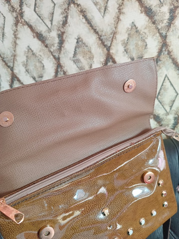 Kahverengi Parlak Kadın Deri Çanta - Görsel 4