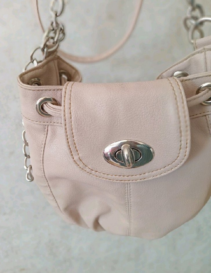 Bej Zincir Detaylı Kadın Deri Çanta - Görsel 2