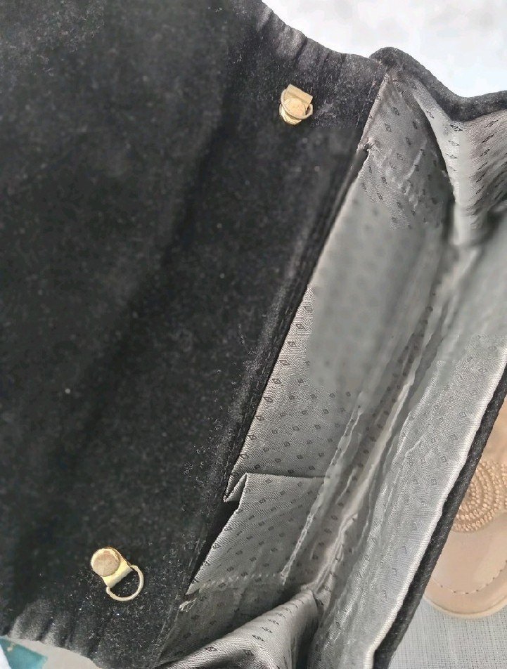 Siyah Süet Tokalı Kadın Portföy Çanta - Görsel 3