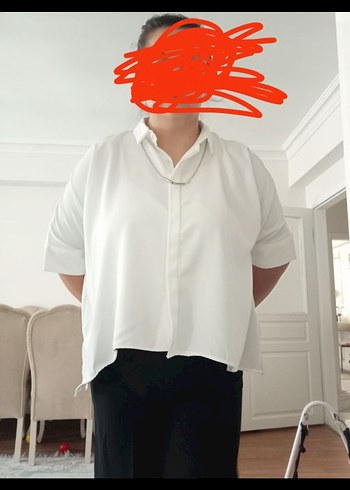 xl Beden beyaz Renk Düğmeli Beyaz Kadın Gömlek Asimetrik kesim