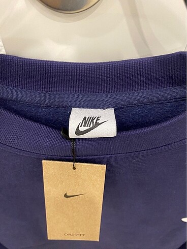 l Beden nike lacivert sweatshirt