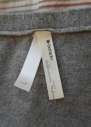 Düğmeli Gri V Yaka Kadın Hırka - Görsel 3