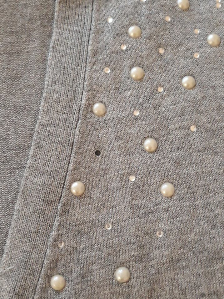 Düğmeli Gri V Yaka Kadın Hırka - Görsel 4