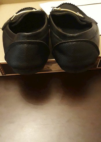 Siyah Deri Tokalı Kadın Düz Ayakkabı - Görsel 5