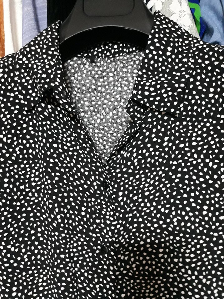 Desenli Siyah Uzun Kolluksuz Kadın Elbise - Görsel 2