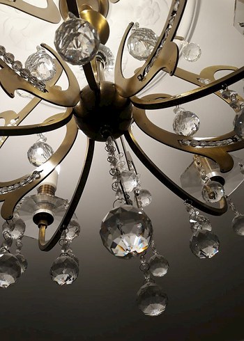 Kristal Detaylı Koyu Altın Avize - Görsel 7