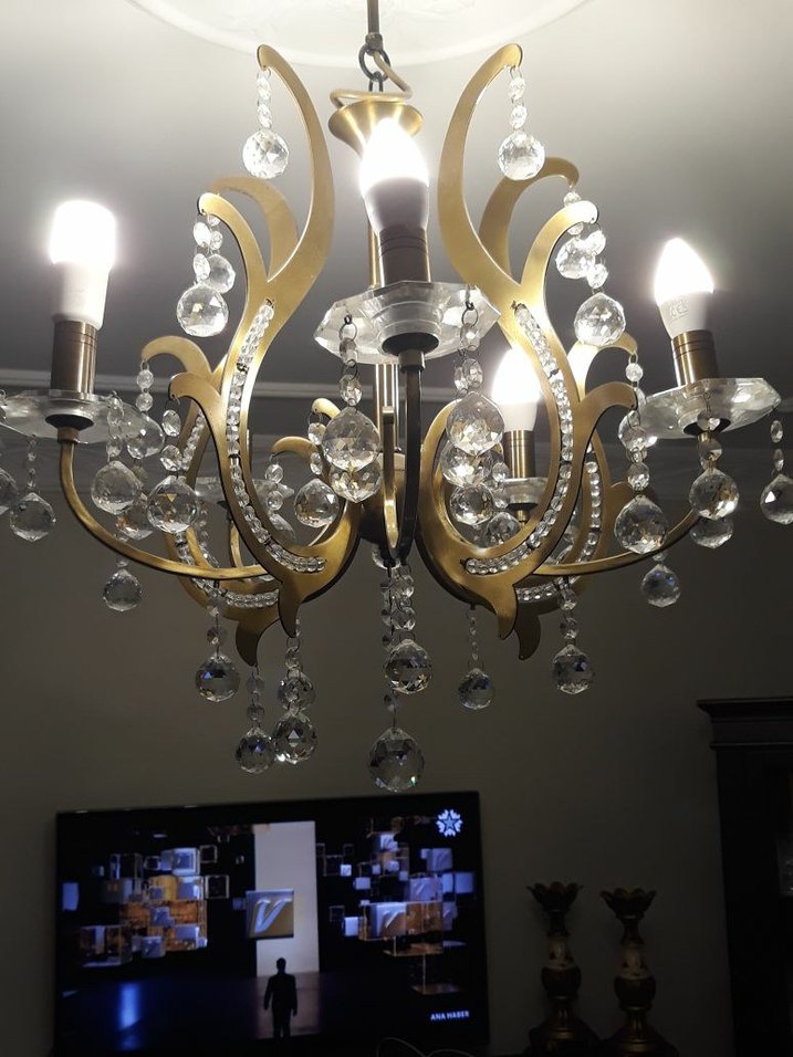 Kristal Detaylı Koyu Altın Avize - Görsel 2