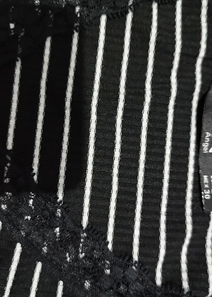 Çizgili crop - Görsel 2