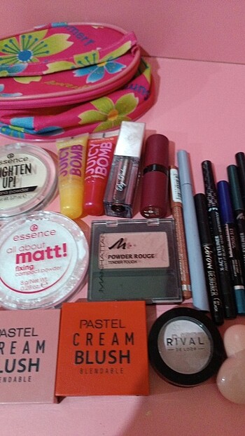 Beden Maybelline