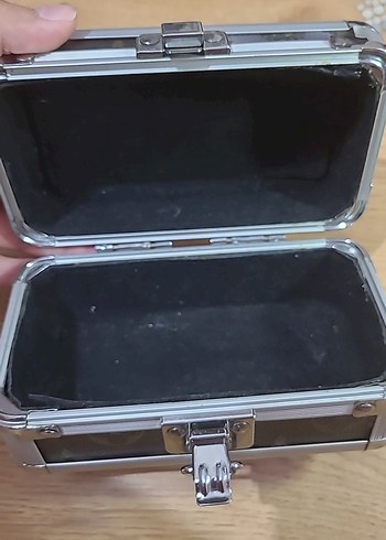 küçük süslü sandık