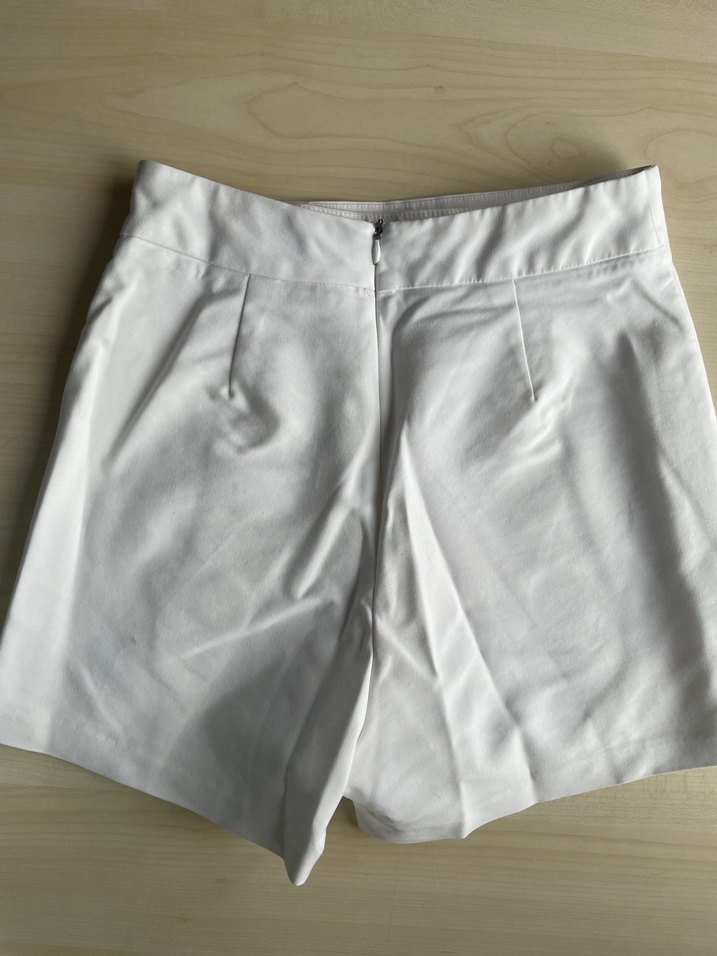 Karol Düğmeli Beyaz Mini Yüksek Bel Kadın Şort Etek - Görsel 2