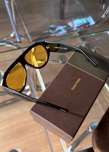 Beden Tom Ford Kadın Parlak Altın Gözlük Orijinal 2025