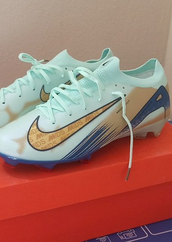 42 Beden Nike Erkek Mavi Futbol Ayakkabısı Velcro Detaylı