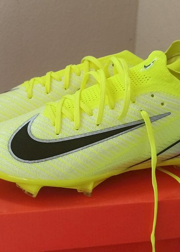 Nike Sarı Erkek Futbol Ayakkabısı