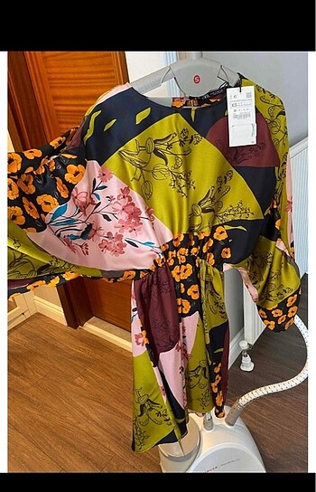 Zara saten mini elbise - Görsel 7