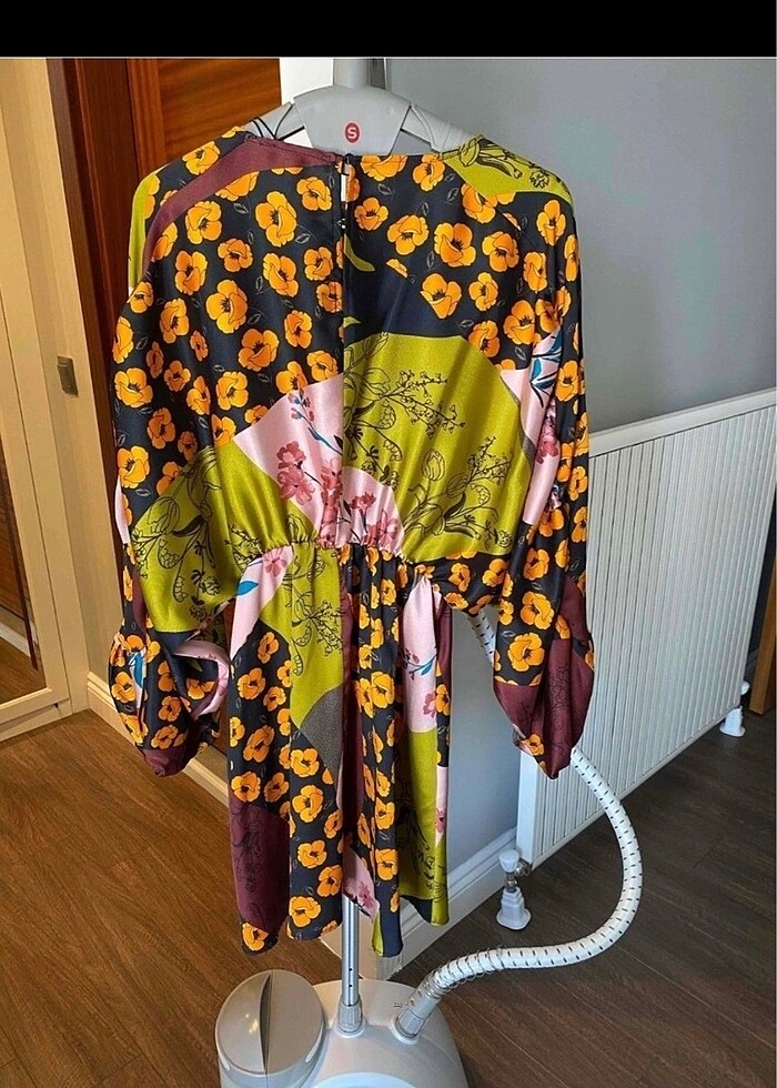 Zara saten mini elbise - Görsel 3