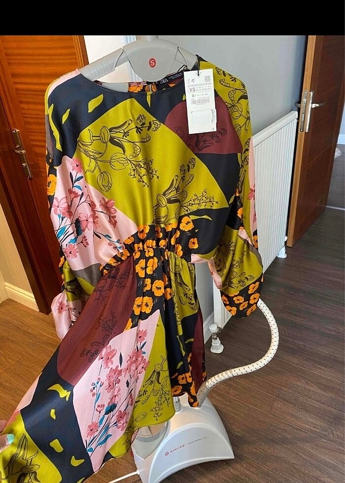 Zara saten mini elbise - Görsel 5