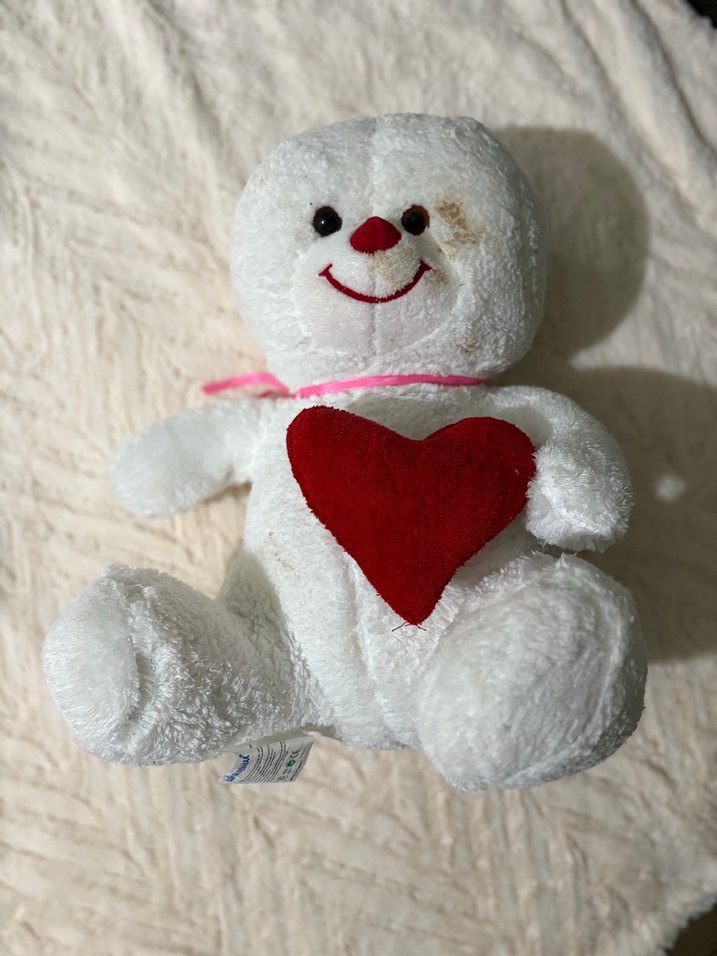 Kırmızı Kalpli Beyaz Peluş Oyuncak - Görsel 2