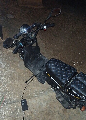 Şarjli motorsiklet 