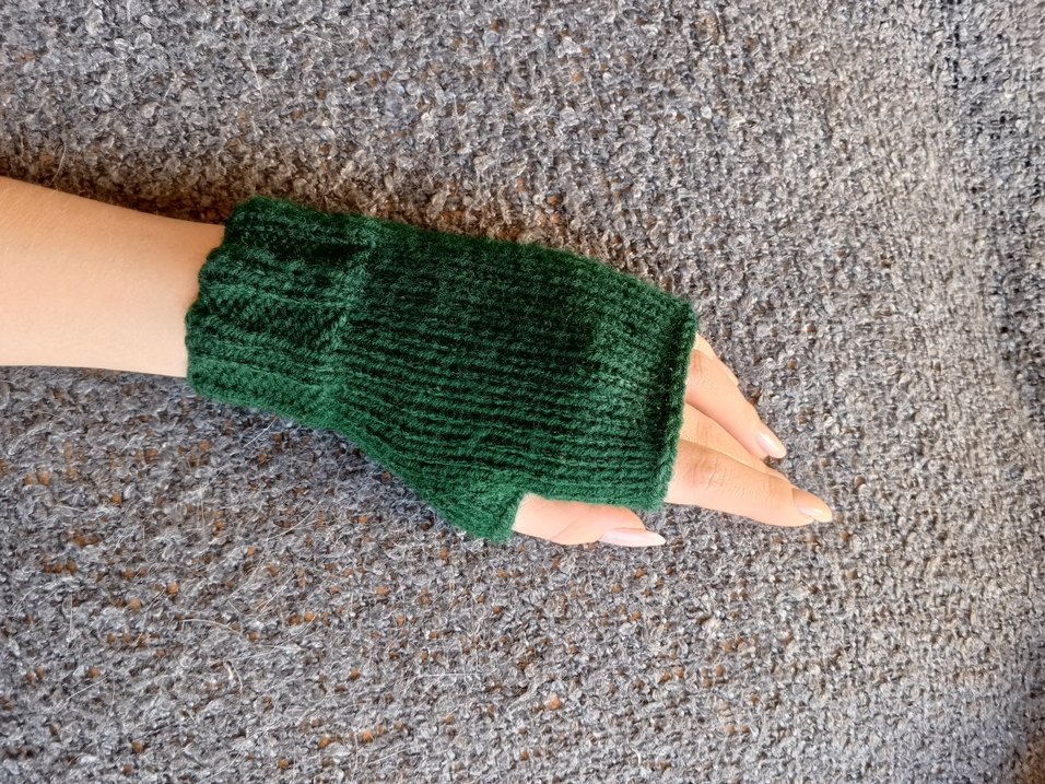 Yeşil Parmaksız Eldiven - Görsel 2