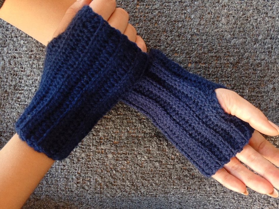 Kadın Parmaksız Lacivert Eldiven - Görsel 2