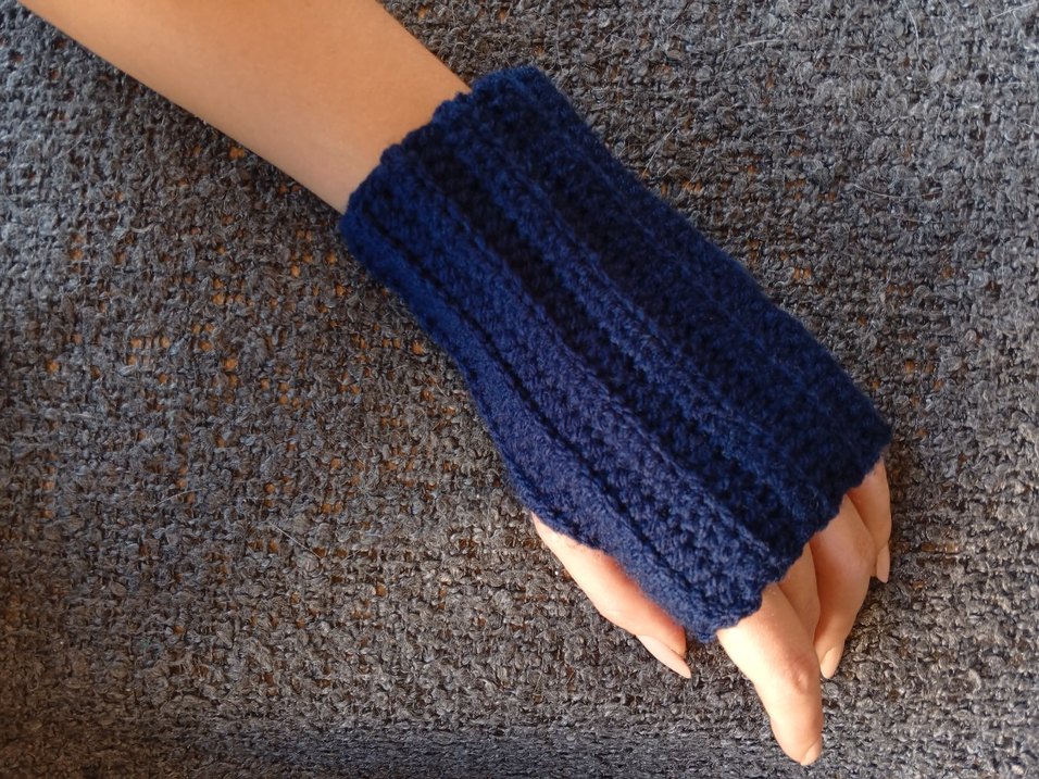 Kadın Parmaksız Lacivert Eldiven - Görsel 3