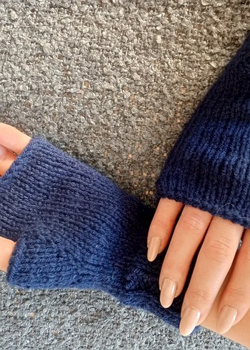 Kadın Lacivert Örgü Parmaksız Eldiven - Görsel 3