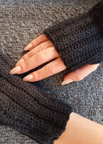 Siyah Örgü Parmaksız Eldiven - Görsel 5