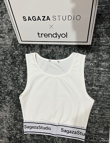 Sagaza Crop Bluz
