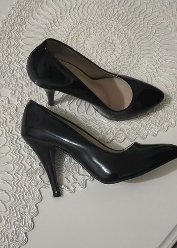 Siyah Topuklu Kadın Stiletto