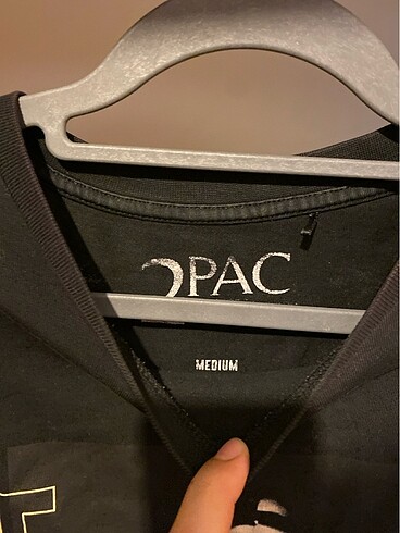 m Beden Tupac kazak