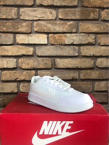 #Nike #Cort