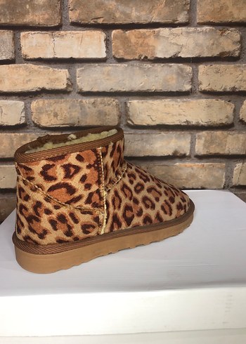 Kahverengi Leopar Desenli Kürklü Kadın Bot - Görsel 2