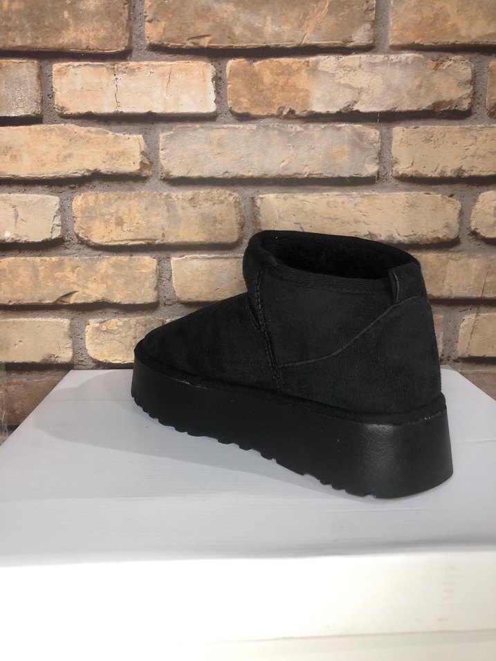 Siyah Süet Tabanlı Kadın Botu - Görsel 3