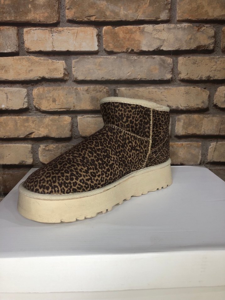 Leopar Desenli Kahverengi Tüylü Kadın Bot - Görsel 4