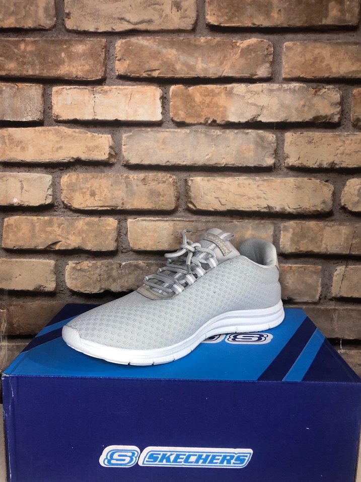 Gri Skechers Spor Ayakkabı - Görsel 4